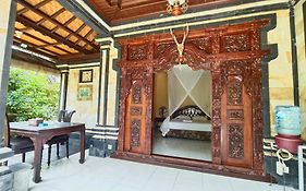Rumah Keluarga Bali